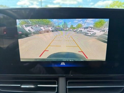 Used 2025 Chevrolet Trax LT image 27