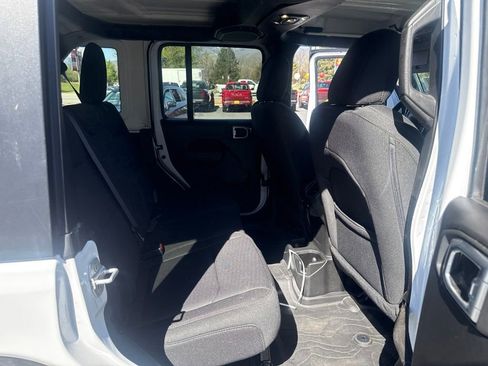 Used 2022 Jeep Wrangler Unlimited Sport AWD/4WD image 12