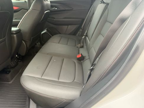 Used 2025 Chevrolet TrailBlazer RS w/ Convenience Package FWD image 5