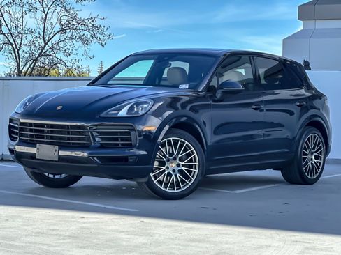 Used 2022 Porsche Cayenne Platinum Edition image 1
