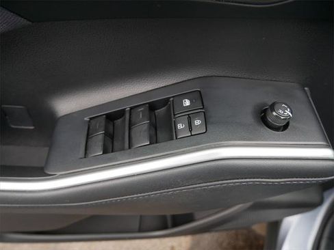 Certified 2022 Toyota Highlander LE image 16