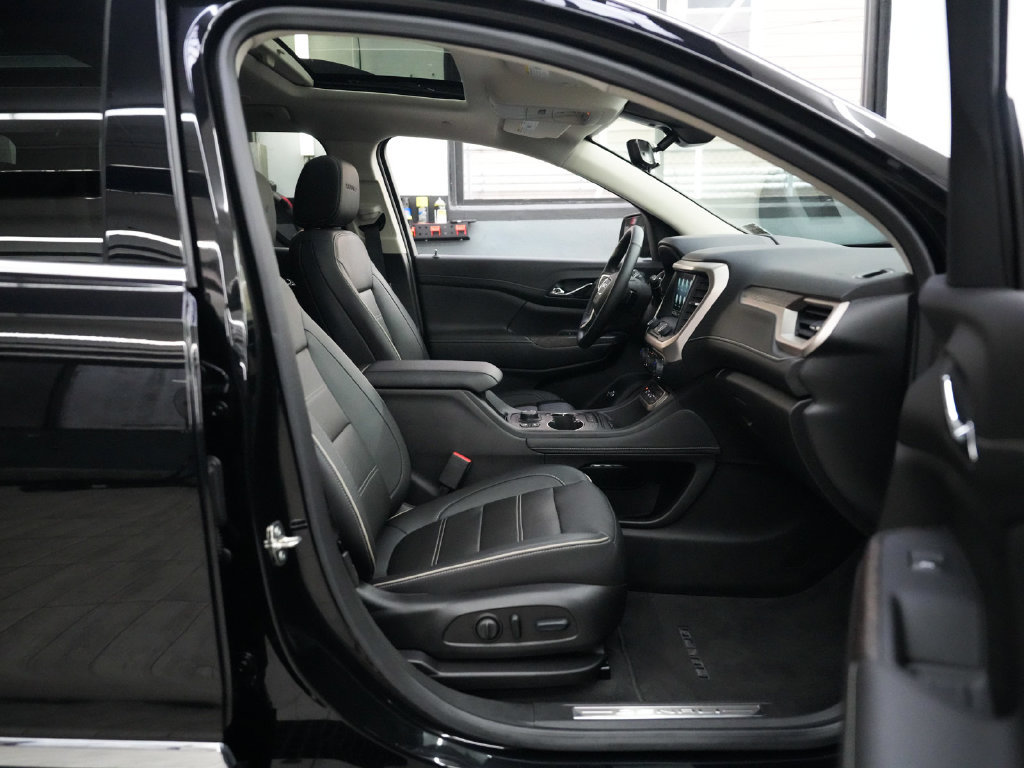 Used 2023 GMC Acadia Denali w/ Black Diamond Edition AWD/4WD image 40