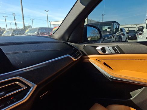 Used 2022 BMW X5 sDrive40i w/ M Sport Package image 31