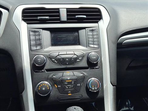 Used 2016 Ford Fusion S FWD image 14