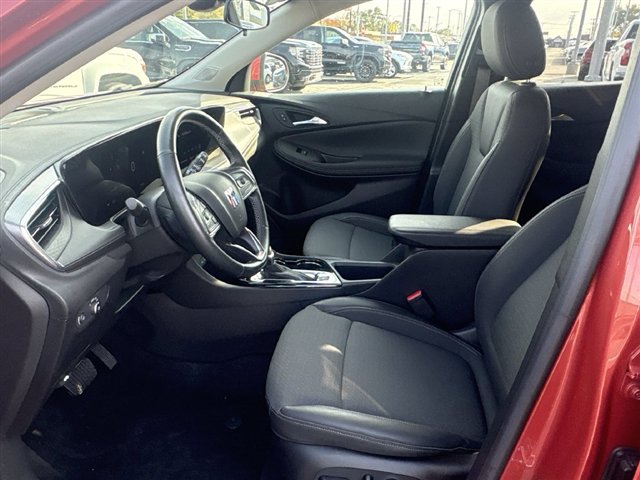 Certified 2024 Buick Encore GX Preferred w/ Comfort Package FWD image 18