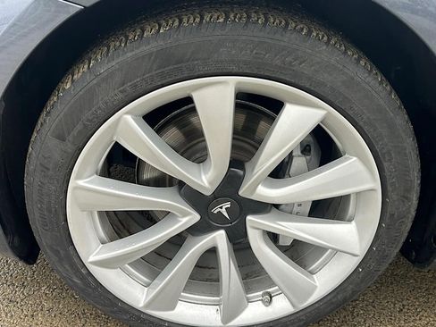 Used 2017 Tesla Model 3 Long Range image 34