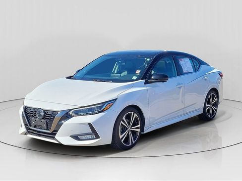 Used 2022 Nissan Sentra SR w/ SR Premium Package FWD image 2
