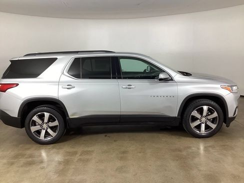 Used 2019 Chevrolet Traverse LT w/ LT Premium Package FWD image 7