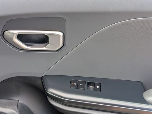 Used 2025 Kia K4 FWD image 32