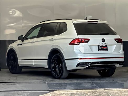 Used 2022 Volkswagen Tiguan SE R-Line FWD image 5