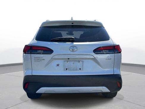 Used 2022 Toyota Corolla Cross XLE FWD image 7