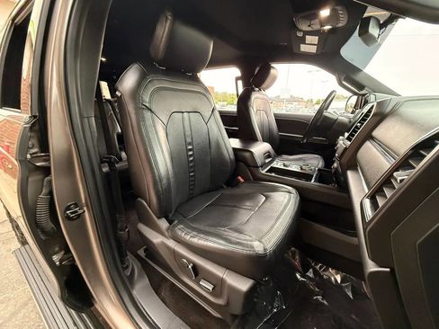 Used 2018 Ford Expedition Max Limited AWD/4WD image 23