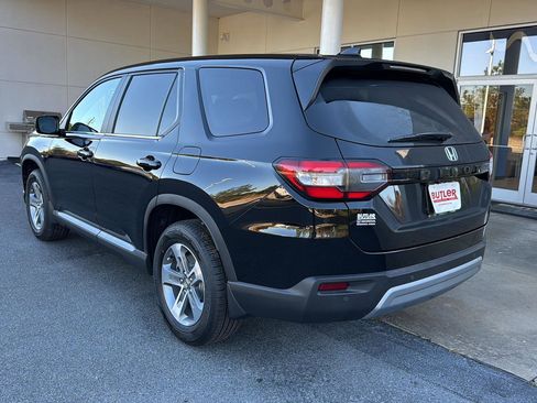 New 2025 Honda Pilot EX-L image 3