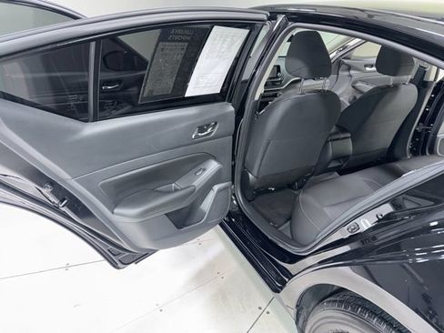 Used 2022 Nissan Altima 2.5 S FWD image 21