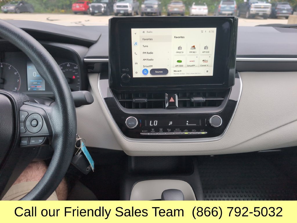 Used 2025 Toyota Corolla LE FWD image 18