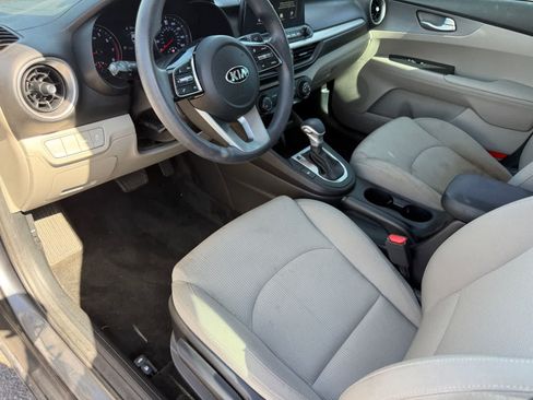 Used 2021 Kia Forte LXS FWD image 13