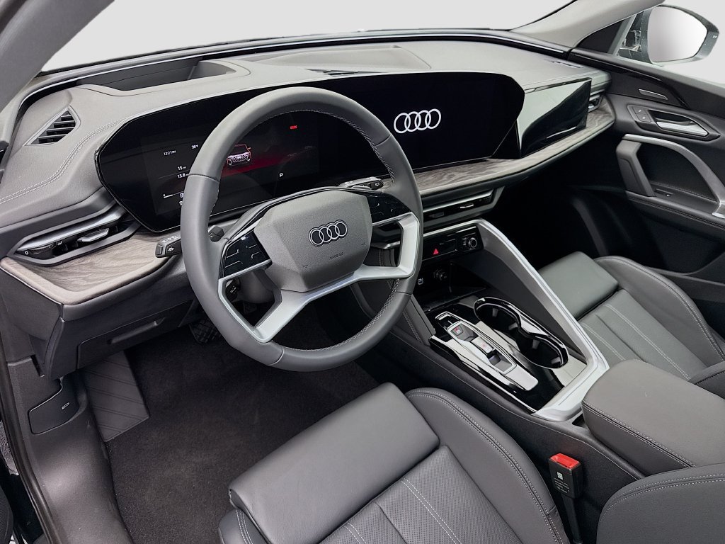 Used 2025 Audi Q5 Premium Plus w/ Premium Plus AWD/4WD image 9