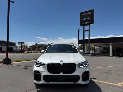 Used 2022 BMW X5 xDrive40i w/ M Sport Package AWD/4WD image 3