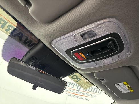 Used 2025 Hyundai Elantra SEL FWD image 22