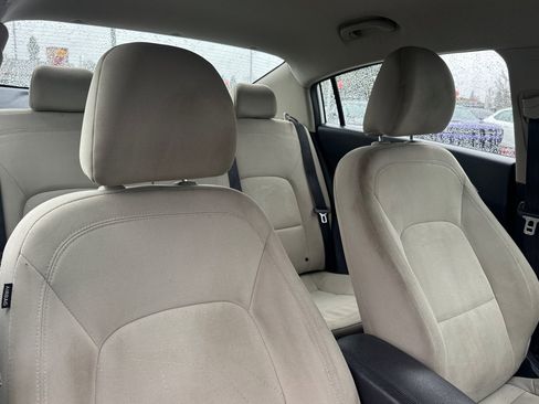 Used 2013 Kia Rio EX image 16