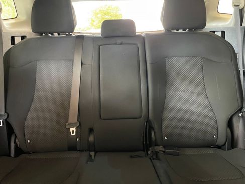 Used 2025 Kia Sportage LX image 32