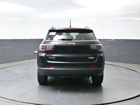 Used 2020 Jeep Compass Latitude AWD/4WD image 11