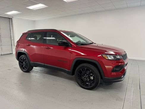 New 2026 Jeep Compass Latitude image 3