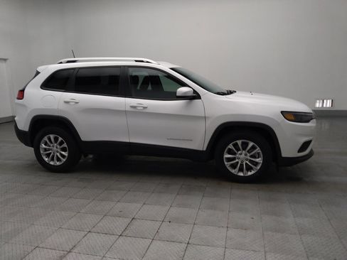 Used 2021 Jeep Cherokee Latitude FWD image 11