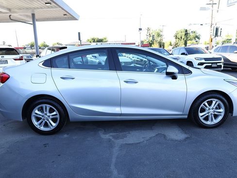 Used 2018 Chevrolet Cruze LT w/ LT Fleet Convenience Package FWD image 8
