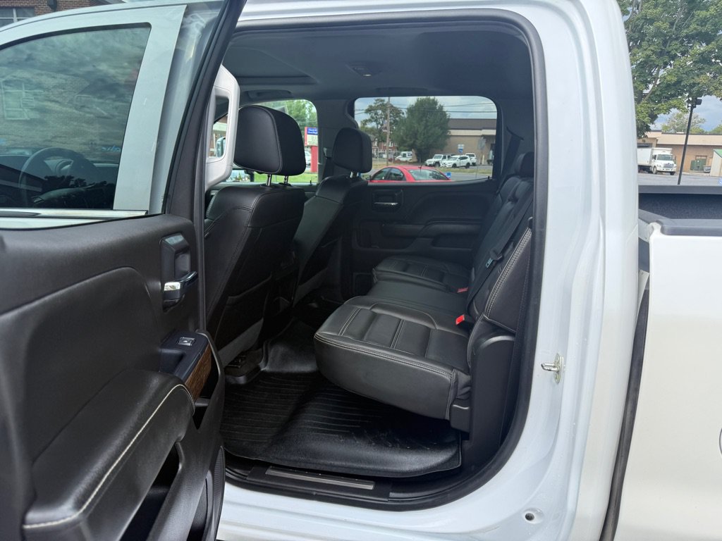 Used 2018 GMC Sierra 2500 Denali AWD/4WD image 6