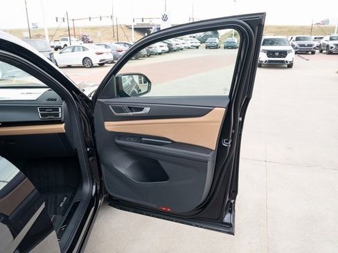 New 2026 Volkswagen Atlas Cross Sport SEL R-Line AWD/4WD image 15