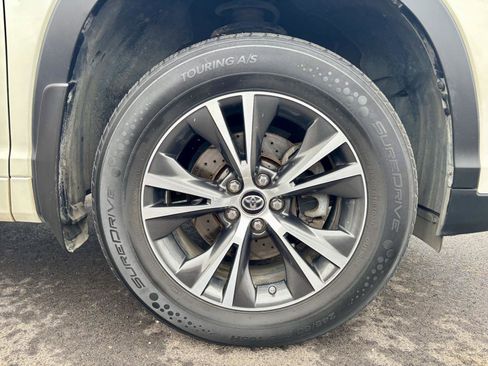 Used 2018 Toyota Highlander Plus image 16