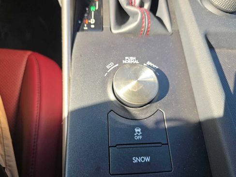 Used 2017 Lexus IS 200t image 34