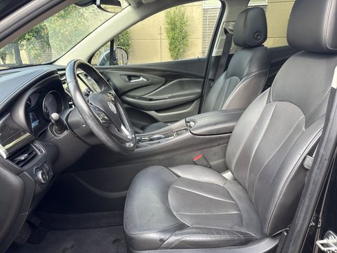 Used 2019 Buick Envision Essence FWD image 16