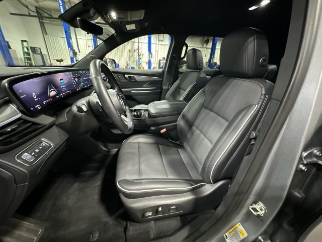 Used 2026 Buick Enclave Preferred w/ Power Package FWD image 17