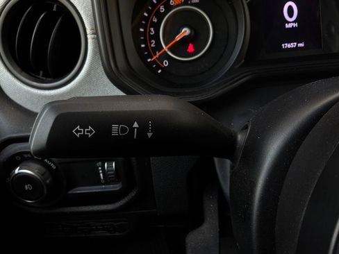 Used 2025 Jeep Wrangler Unlimited Sport AWD/4WD image 33