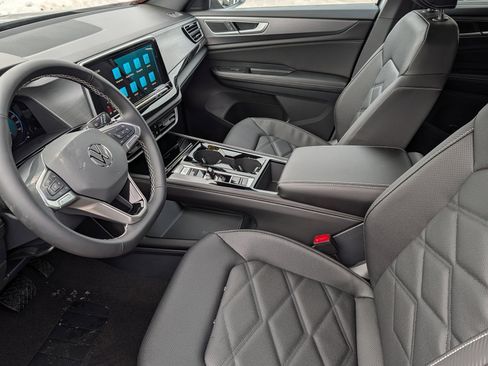 New 2026 Volkswagen Atlas Cross Sport SE AWD/4WD image 7
