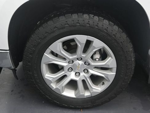 Used 2023 Chevrolet Silverado 1500 LTZ w/ Technology Package RWD image 9