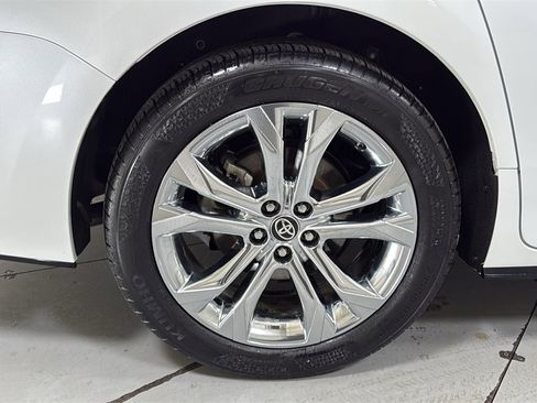 Certified 2023 Toyota Sienna Platinum image 23