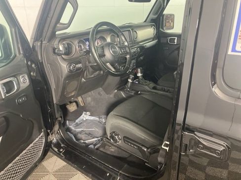 Used 2021 Jeep Gladiator Sport image 9
