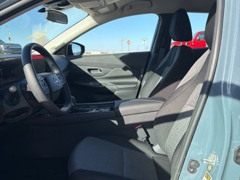 Used 2026 Nissan Sentra SV w/ Floor Mat Package FWD image 9