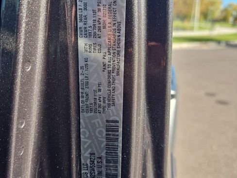 Used 2025 Jeep Wrangler Sahara image 31