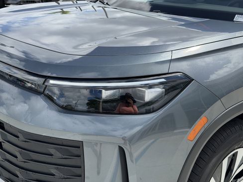 New 2026 Volkswagen Tiguan S image 8