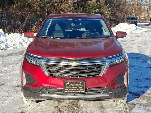 Used 2023 Chevrolet Equinox LT image 2