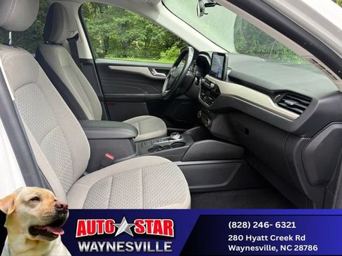 Used 2021 Ford Escape SE w/ Cold Weather Package AWD/4WD image 28