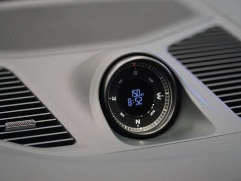 New 2026 Porsche Cayenne image 19