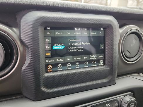 Used 2023 Jeep Wrangler Unlimited image 16