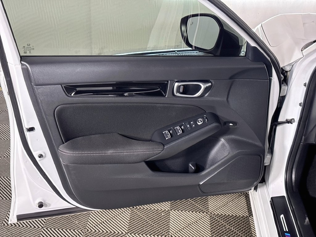 Used 2023 Honda Civic EX image 10