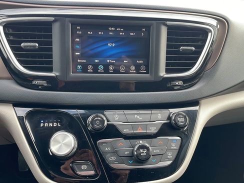 Used 2019 Chrysler Pacifica Touring Plus w/ Tire & Wheel Group image 26