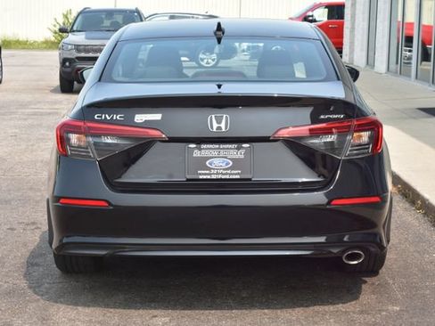 Used 2024 Honda Civic Sport image 8